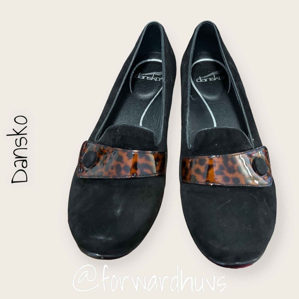 Dansko Suede Slip-On Comfort Shoes - Stylish and Functional 38 (7.5 - 8)